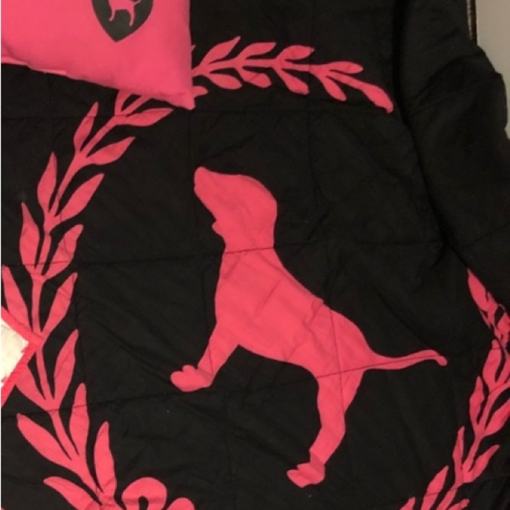 IN SEARCH OF | PINK Victoria's Secret Black and Pink Comforter - Picture 4 of 4